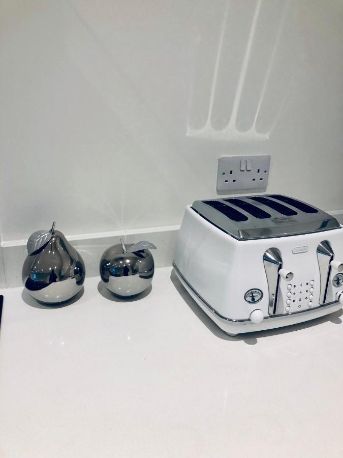 Snapos Luxury Serviced Apartment - Meridian House Bedford Buitenkant foto