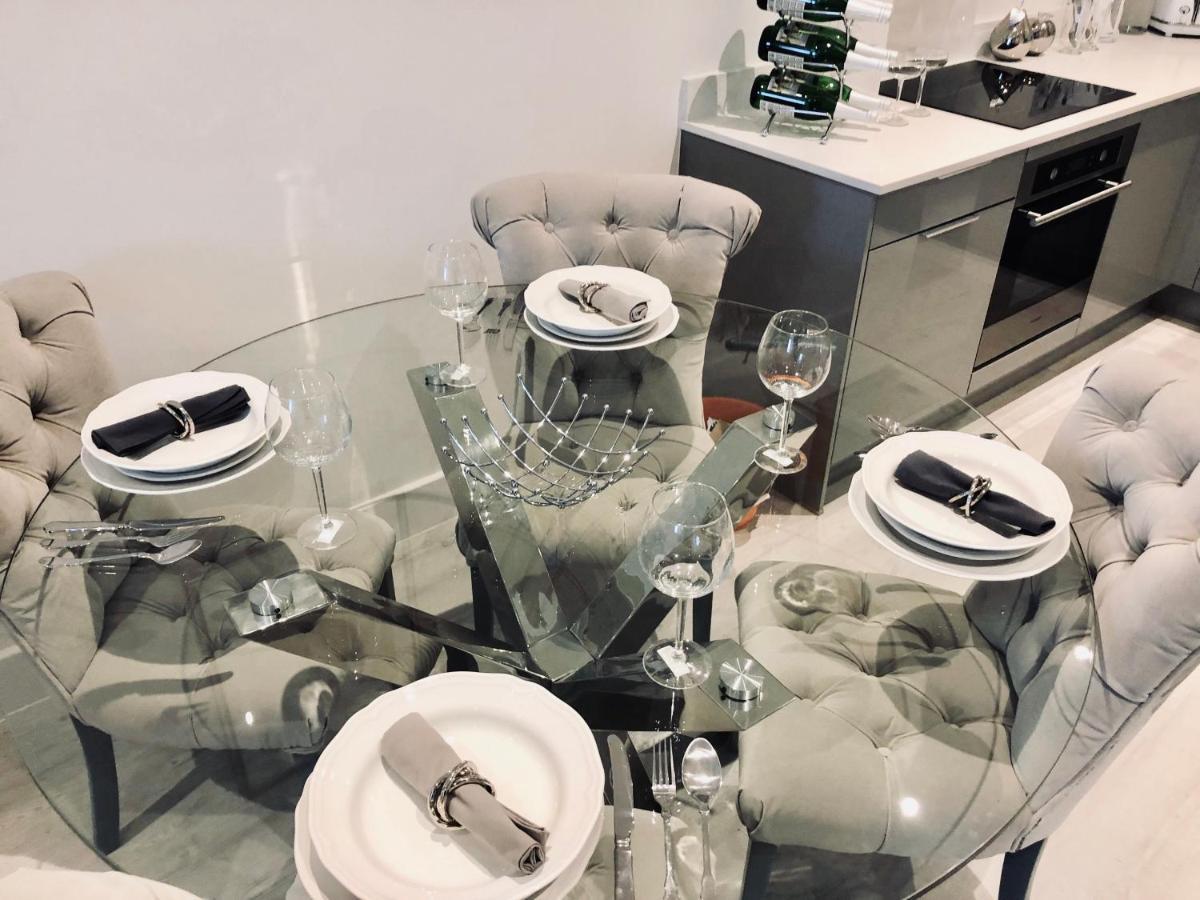 Snapos Luxury Serviced Apartment - Meridian House Bedford Buitenkant foto