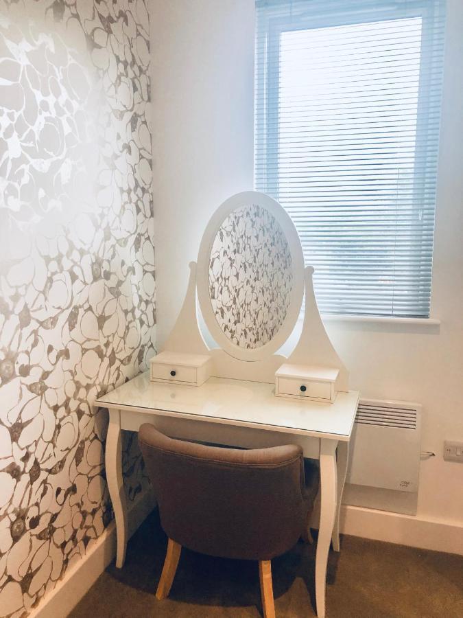 Snapos Luxury Serviced Apartment - Meridian House Bedford Buitenkant foto