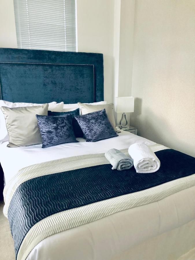 Snapos Luxury Serviced Apartment - Meridian House Bedford Buitenkant foto