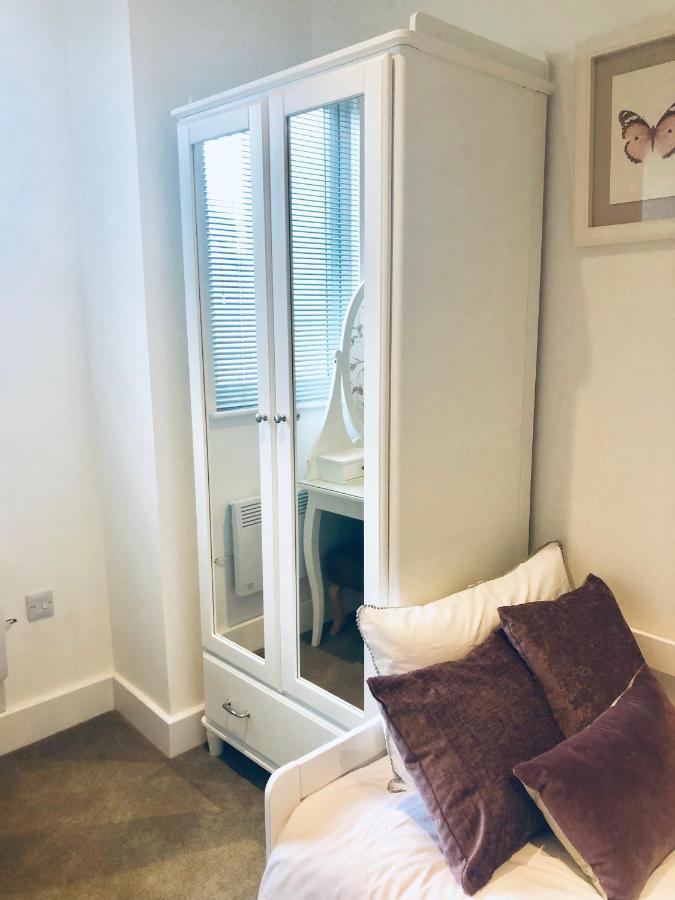 Snapos Luxury Serviced Apartment - Meridian House Bedford Buitenkant foto