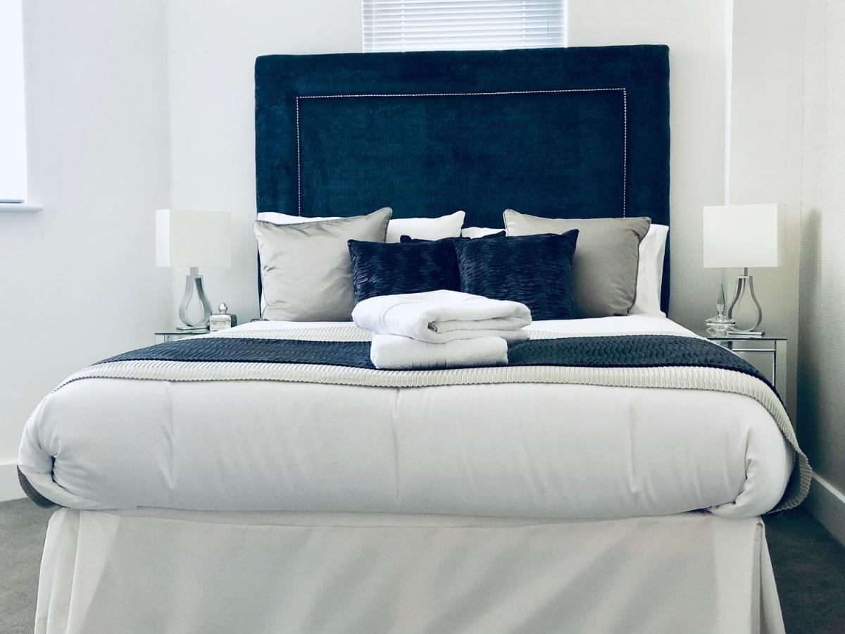 Snapos Luxury Serviced Apartment - Meridian House Bedford Buitenkant foto