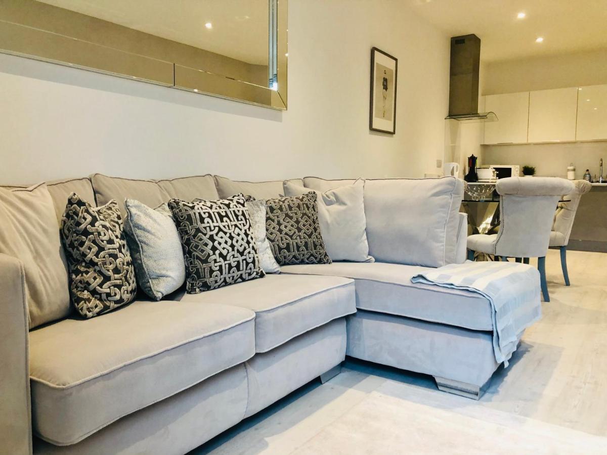 Snapos Luxury Serviced Apartment - Meridian House Bedford Buitenkant foto