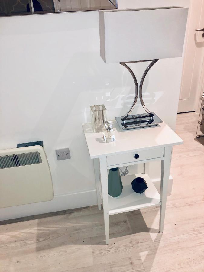 Snapos Luxury Serviced Apartment - Meridian House Bedford Buitenkant foto