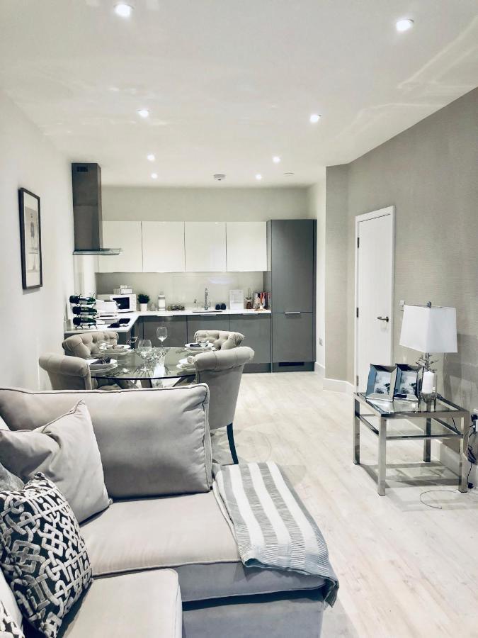 Snapos Luxury Serviced Apartment - Meridian House Bedford Buitenkant foto