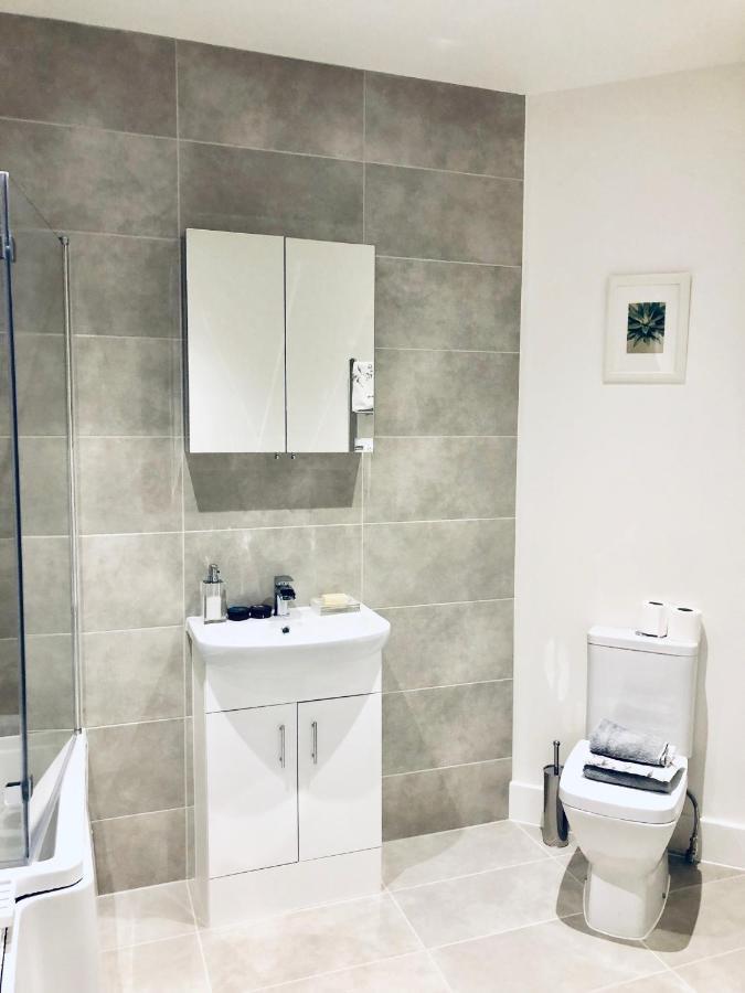 Snapos Luxury Serviced Apartment - Meridian House Bedford Buitenkant foto
